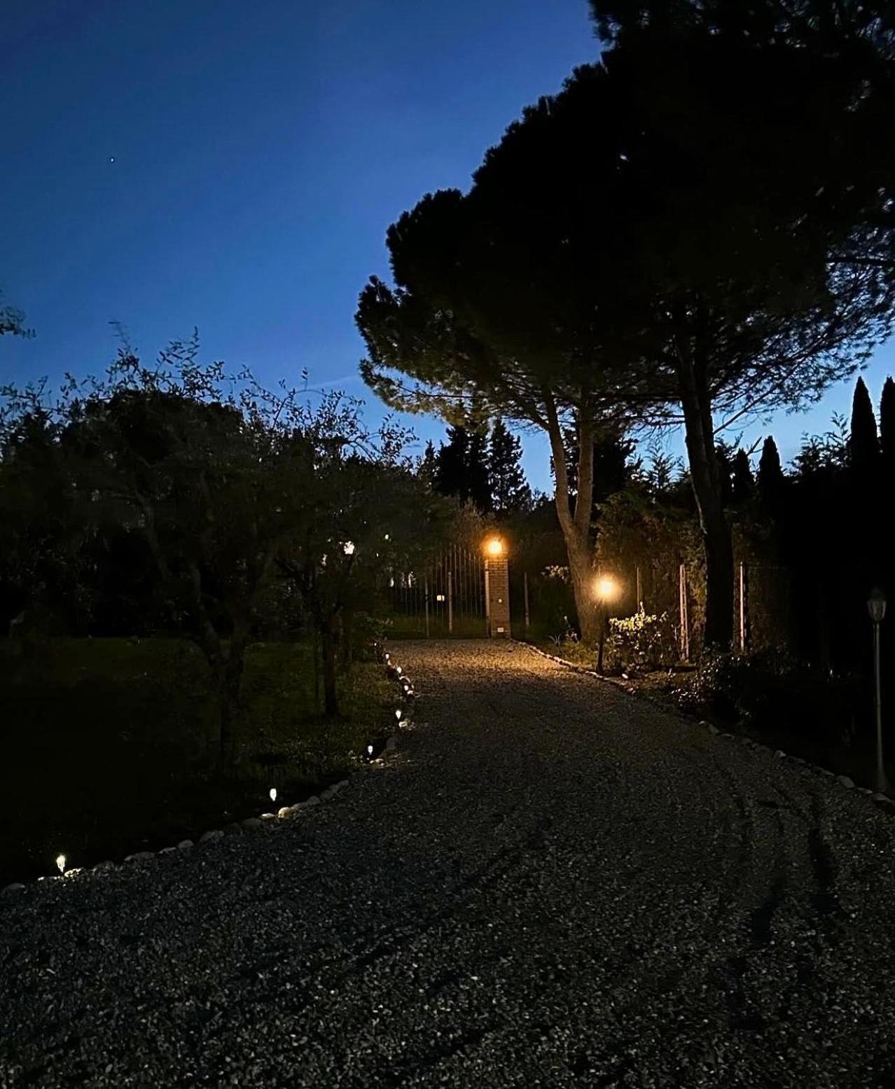 Agriturismo La Terrazza Sul Mangia Siena Exterior foto